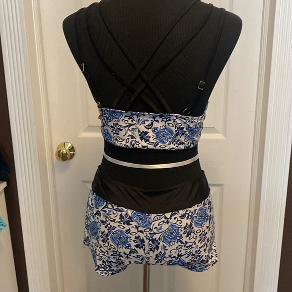 Women’s Two Piece Swimsuit Top and Boyshorts  White Blue Black sz L NWOT - Picture 4 of 6